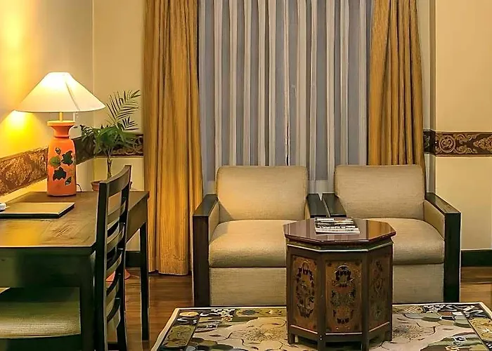 Tibet International 4*